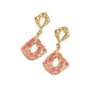 Boucles d'oreilles pendantes en acier 304 martelé doré avec émail rose élégant