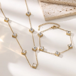 Set di gioielli in acciaio inossidabile placcato oro 18K con zirconi quadrati