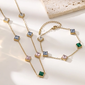 Set gioielli in acciaio inossidabile placcato oro 18K con zirconi a taglio smeraldo