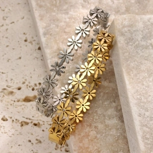 Stainless Steel Daisy Bangle For Women 18K Gold Plated Zirconia Flower Bracelet Dainty Floral Jewelry Elegant Hand Cuff