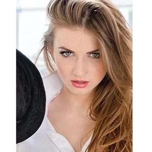 Body piercing set featuring silver-toned nose stud and eyebrow jewelry on a model