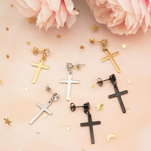 Set de 9 pares de pendientes de cruz de acero inoxidable con circonita en oro, plata y negro