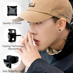 Détail des boucles d'oreilles carrées en zircone noire avec fermoir papillon pour hommes