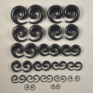 Schwarze Acryl Schneckenspirale Ohr Gauges Taper Stretching Kit Piercing Schmuck Für Herren Damen Punk Stil Glänzendes Finish Ohr Expander