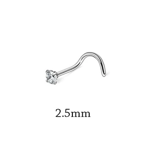 Detailansicht eines 2,5mm Zirkonia Nasensteckers mit S-förmigem Haken aus Edelstahl
