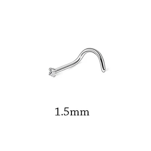 Makroaufnahme eines 1,5-mm-Nasensteckers mit quadratischem Kristall aus poliertem Stahl