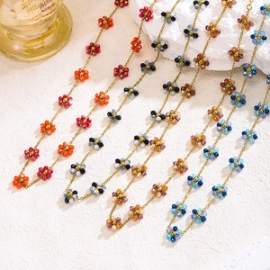 Collar Bohemio Hecho a Mano con Flores de Cuentas de Vidrio para Mujer Cadena de Acero de Titanio Joyería Floral