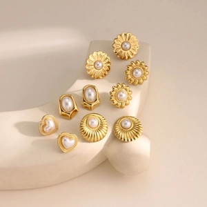 French Vintage Stainless Steel Artificial Pearl Stud Earrings Gold Plated Geometric Heart Flower Pattern Fashion Jewelry For Women