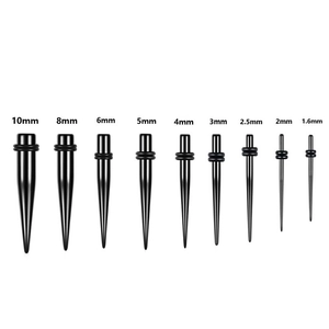 Set dettagliato di dilatatori per orecchie in acrilico nero in nove misure da 1,6mm a 10mm
