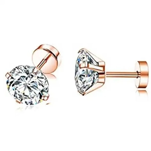 Détail de boucles d'oreilles en or rose à vis avec zircons blancs sertis à quatre griffes