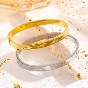 Jonc Gravé Heart Love Forever Acier Inoxydable Titane Bijoux Romantiques Minimalistes Cadeau Pour Femmes
