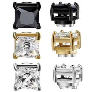 Detalle de pendientes magnéticos de circón cuadrado en negro, oro y plata