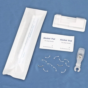 Kit professionale da 18 pezzi per piercing con gioielli, strumenti e tamponi alcolici