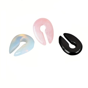 Set di tre dilatatori a goccia nei colori blu, pietra rosa e finitura nera lucida