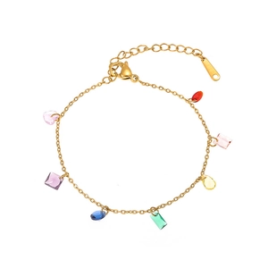 Pulsera arcoíris hecha a mano chapada en oro de 18K con colgantes de cristal de colores