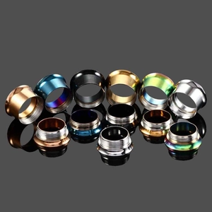 Dilatadores de oreja de acero inoxidable con rosca interna en varios colores metálicos
