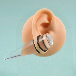 Dehner aus Acryl am Silikon-Ohrmodell mit schwarzen O-Ringen Detailansicht