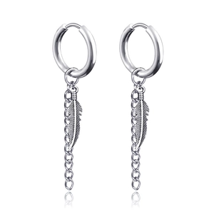 Boucles d'oreilles créoles en acier inoxydable poli avec plume et chaîne