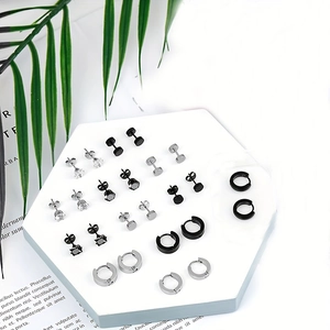 Set di orecchini a cerchio e perni in acciaio inossidabile stile punk in argento e nero