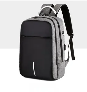 Detailansicht des Business-Laptop-Rucksacks mit Diebstahlschloss und USB-Ladeanschluss