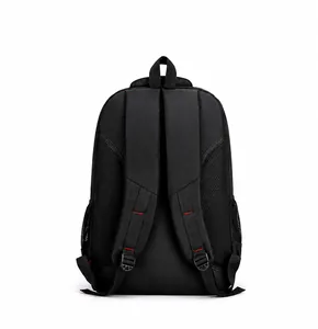 Vista trasera de mochila negra impermeable para portátil con panel posterior transpirable