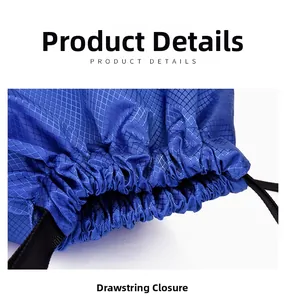 Détail du tissu en nylon à carreaux bleus avec fermeture par cordon du sac de sport