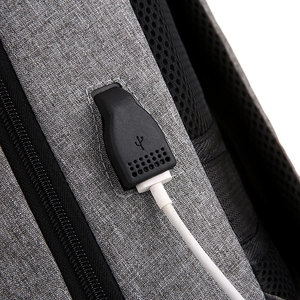 Grauer Business-Rucksack mit integriertem USB-Ladeanschluss und Diebstahlsicherung