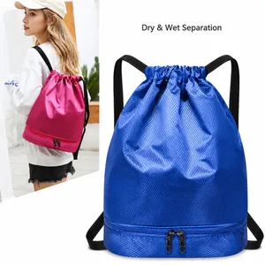 Sac à dos à cordon étanche avec séparation sec-humide et texture en losange