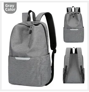 Détail macro du sac à dos réfléchissant gris montrant le profil et les bretelles aérées