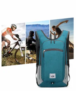 Faltbarer Outdoor-Rucksack in Seeblau mit strapazierfähigem Stoff und seitlichen Netztaschen