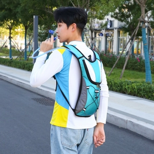 Outdoor waterproof cycling hydration backpack with 2L water bladder system for hiking