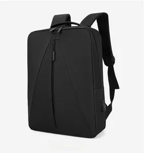 Sac à dos d'affaires noir résistant à l'eau avec port USB latéral et sangle en maille aérée