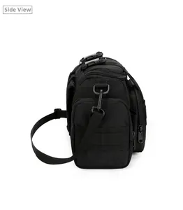 Vue latérale du sac tactique étanche avec poches zippées et sangles de système Molle