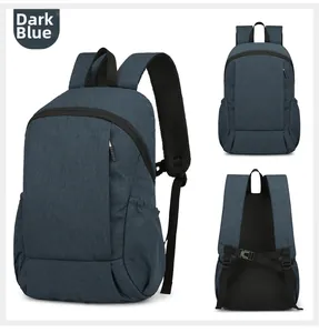 Détail du sac à dos outdoor bleu marine avec bretelles rembourrées et boucle de poitrine