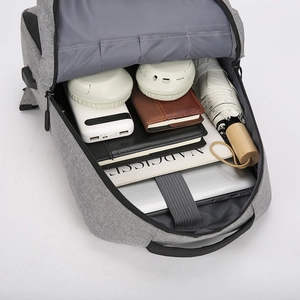 Sac à dos d'affaires gris clair imperméable pour ordinateur avec port USB et grand volume