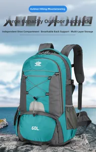 Detail des 60L Wanderrucksacks mit wasserfestem Stoff und atmungsaktivem Rückensystem