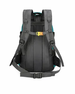 Ergonomisches atmungsaktives Rückenteil und gepolsterte S-Gurte des Wanderrucksacks