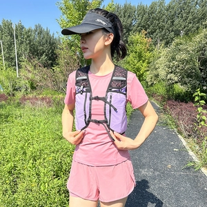 Gilet da trail running viola traspirante con zaino idrico e fibbie per la maratona