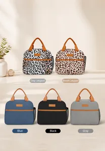 Front pocket and side mesh detail on multi-color insulated oxford lunch bags