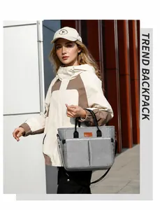 Borsa termica grigia impermeabile con tasche multiple e tracolla staccabile