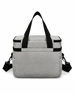 Detailansicht der Rückseite der Kühltasche mit Netztaschen und verstellbarem Gurt