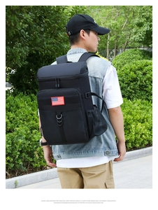 Schwarzer taktischer Kühlrucksack mit USA-Patch für Outdoor-Wandern und Camping-Ausflüge