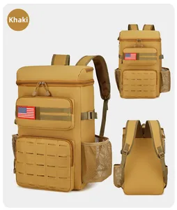 Dettaglio dello zaino termico tattico kaki con sistema MOLLE e patch bandiera USA