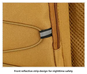 Dettaglio della borsa termica esterna con strisce riflettenti e tasca laterale a rete