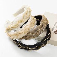 Drei gewebte Organza-Haarreifen mit goldenen Perlenketten in Creme und Schwarz