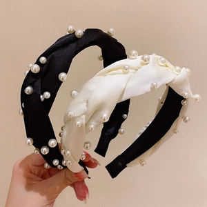 Serre-tête en satin torsadé avec perles noires et beige, accessoire de cheveux large et élégant