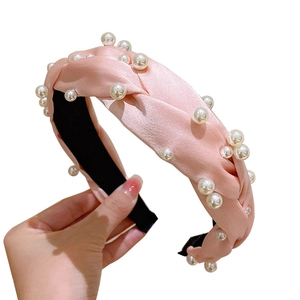 Serre-tête tressé en satin rose avec perles blanches pour accessoire de coiffure