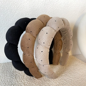 Dicke geflochtene Wolken-Haarbänder aus Cord in Schwarz, Karamell und Beige