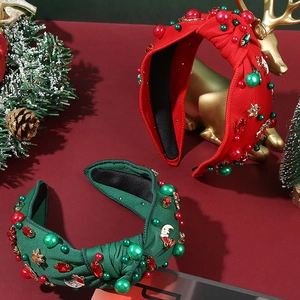 Set di cerchietti natalizi in tessuto rosso e verde con perle e ciondoli festivi