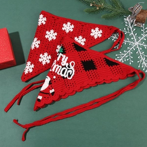Ensemble de bandanas de Noël rouges au crochet avec flocon de neige et Père Noël